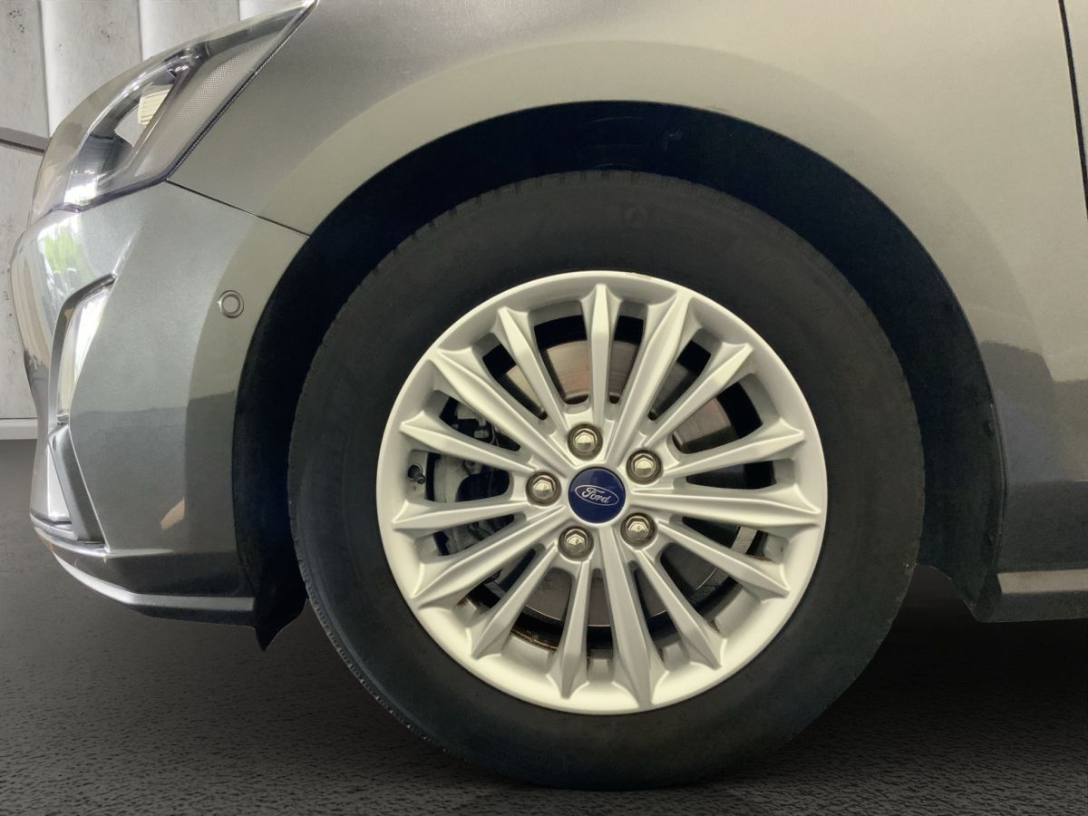 Ford Focus Titanium 1.0 EcoBoost - Samsaru's Car Outlet
