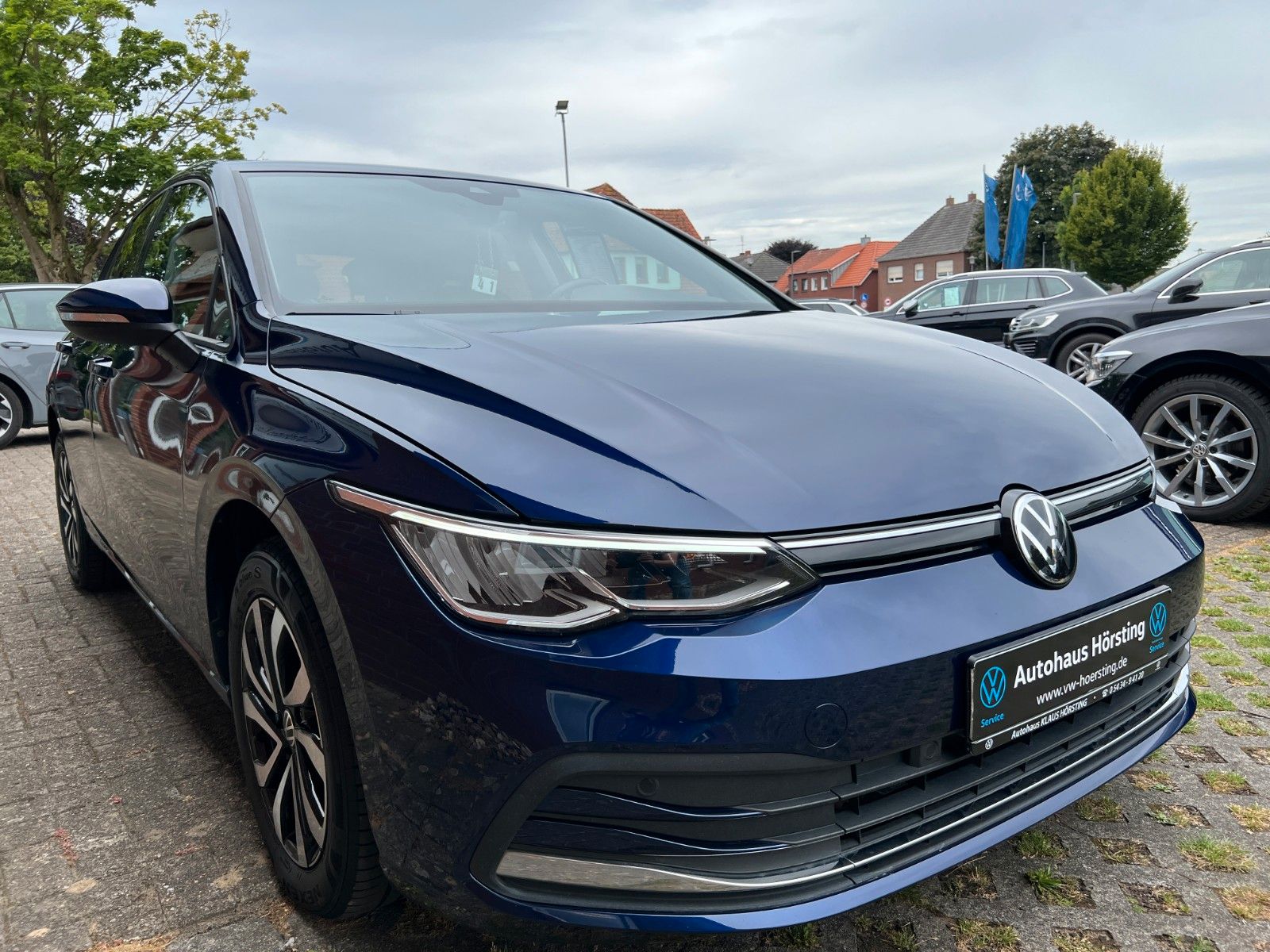 Volkswagen Golf VIII 2.0TDi DSG - Samsaru's Car Outlet