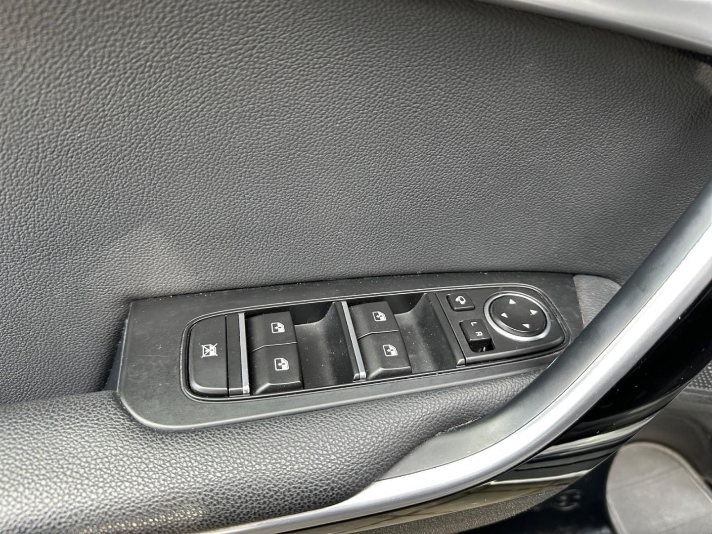 Kia XCeed PLATINUM Plug-in Hybrid - Samsaru's Car Outlet