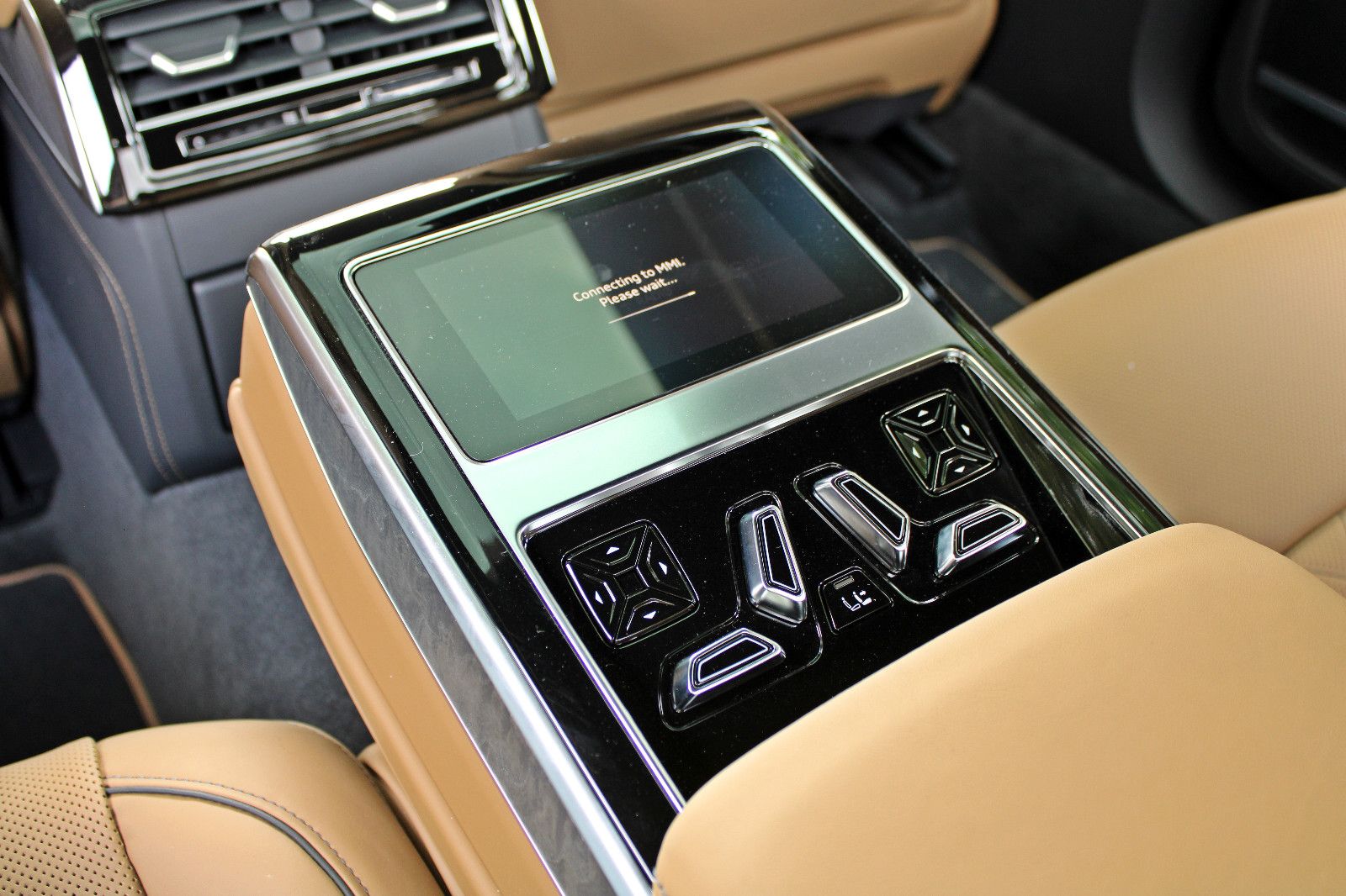 Audi A8 55TFSI quattro - Samsaru's Car Outlet
