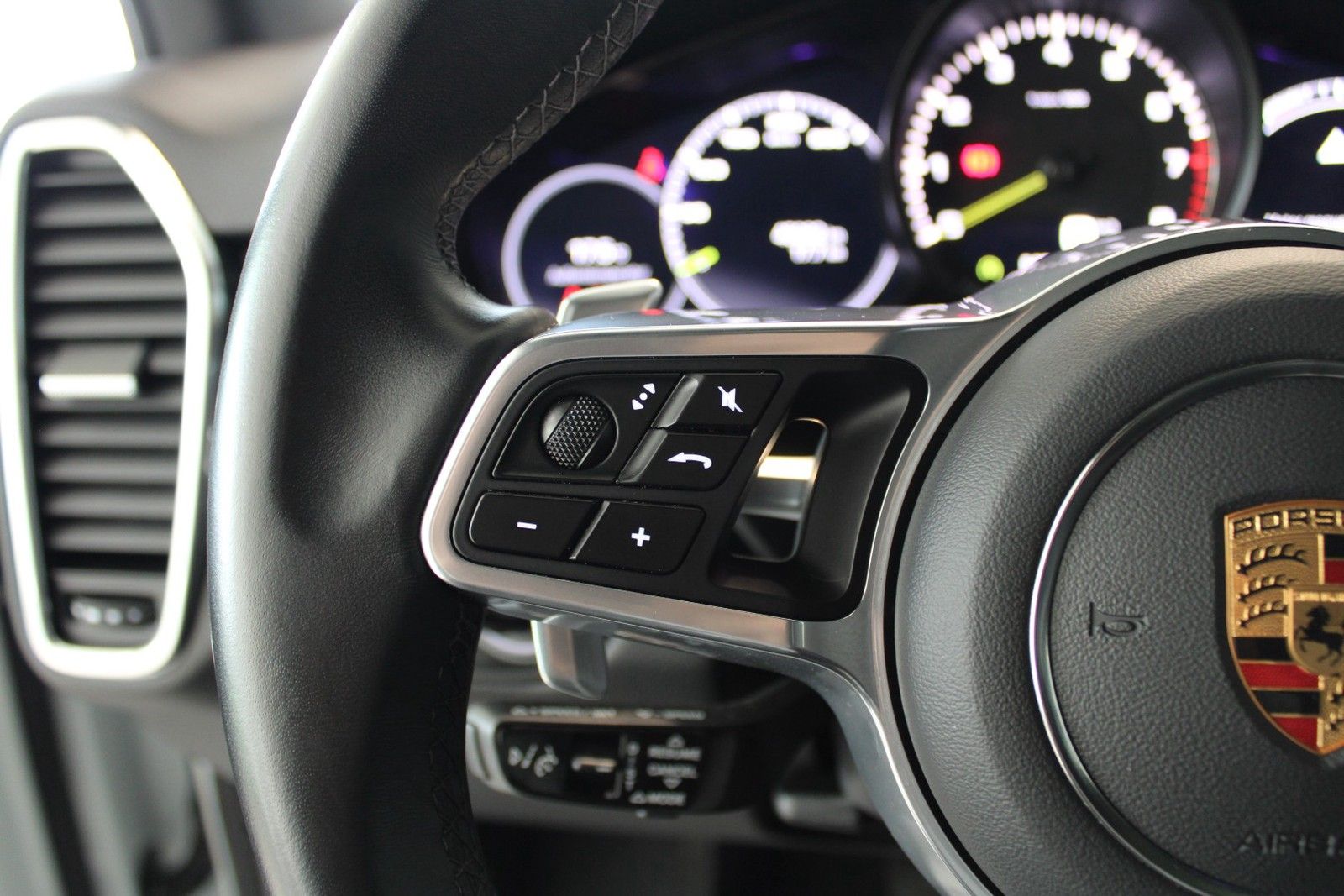 Porsche Cayenne E-Hybrid Platinum Edition