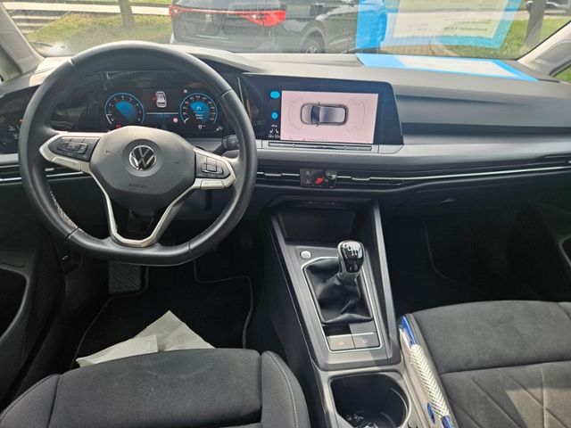 Volkswagen Golf VIII Style - Samsaru's Car Outlet