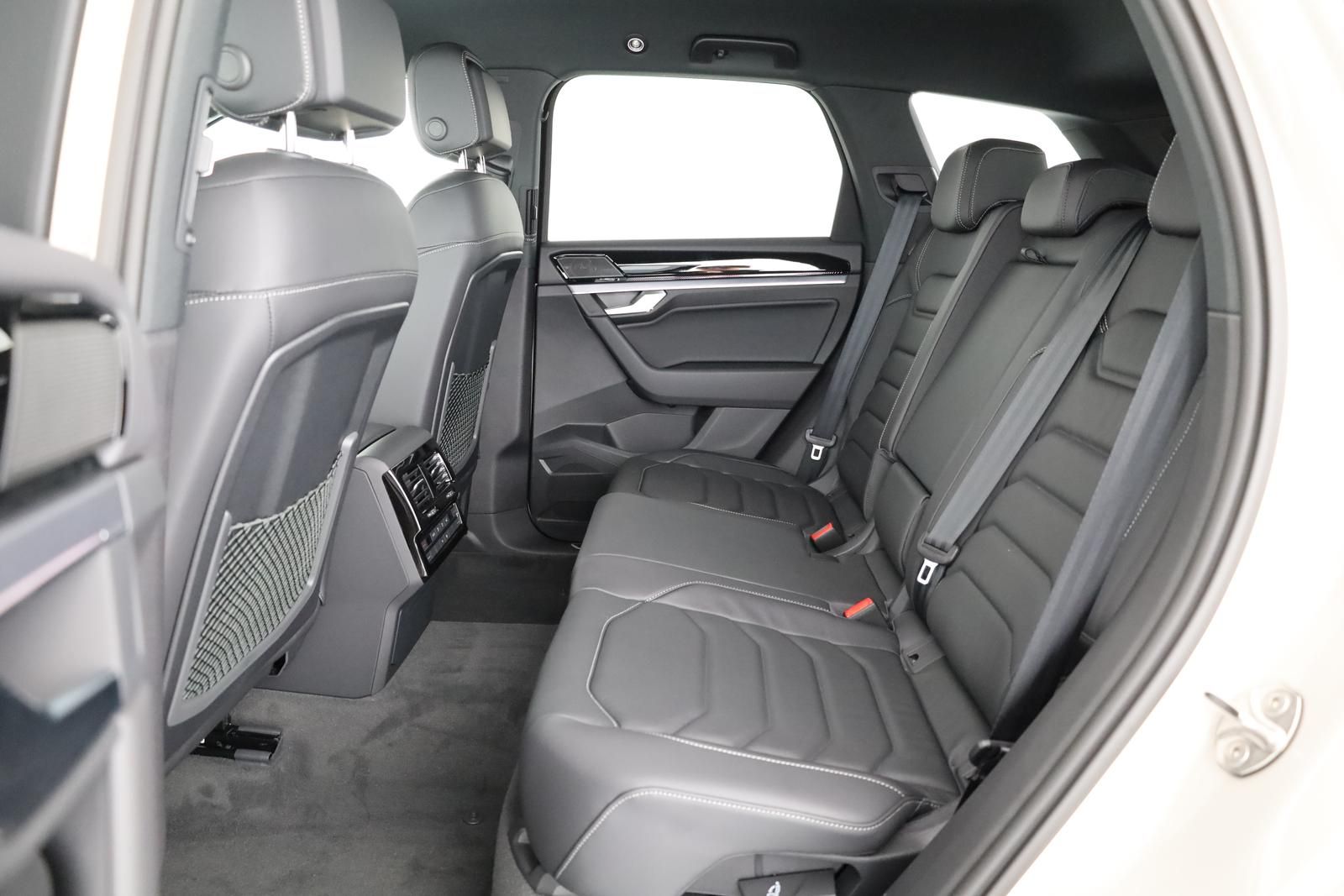 Volkswagen Touareg 3.0 TDI V6 R-LINE, Luft, Area, AHK, Lede