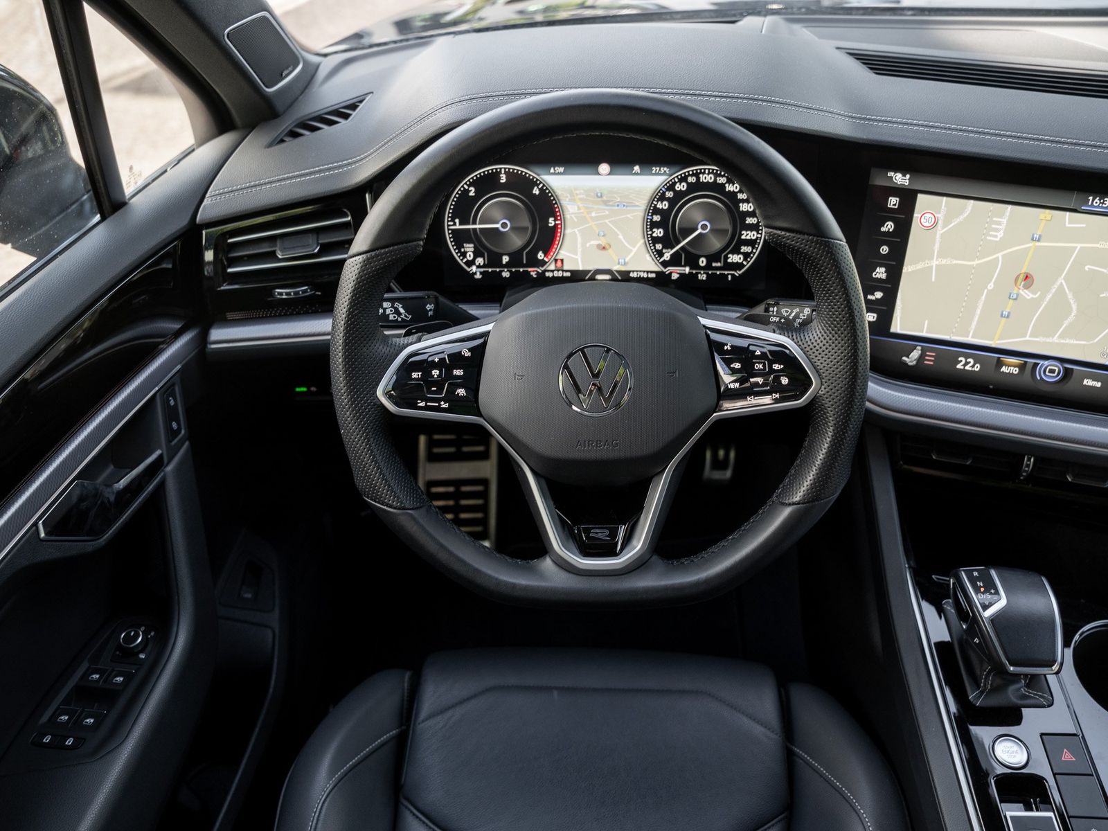 Volkswagen Touareg TDI R-Line Pano IQLight AHK Kam. Leder