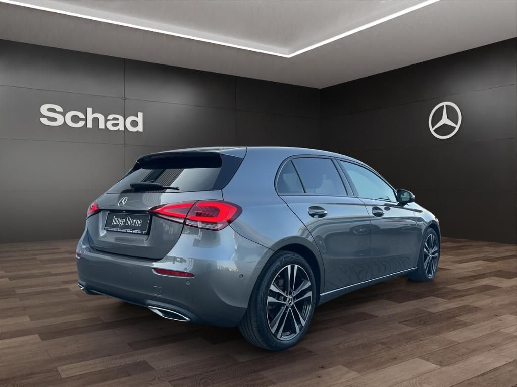 Mercedes-Benz A 180 - Samsaru's Car Outlet