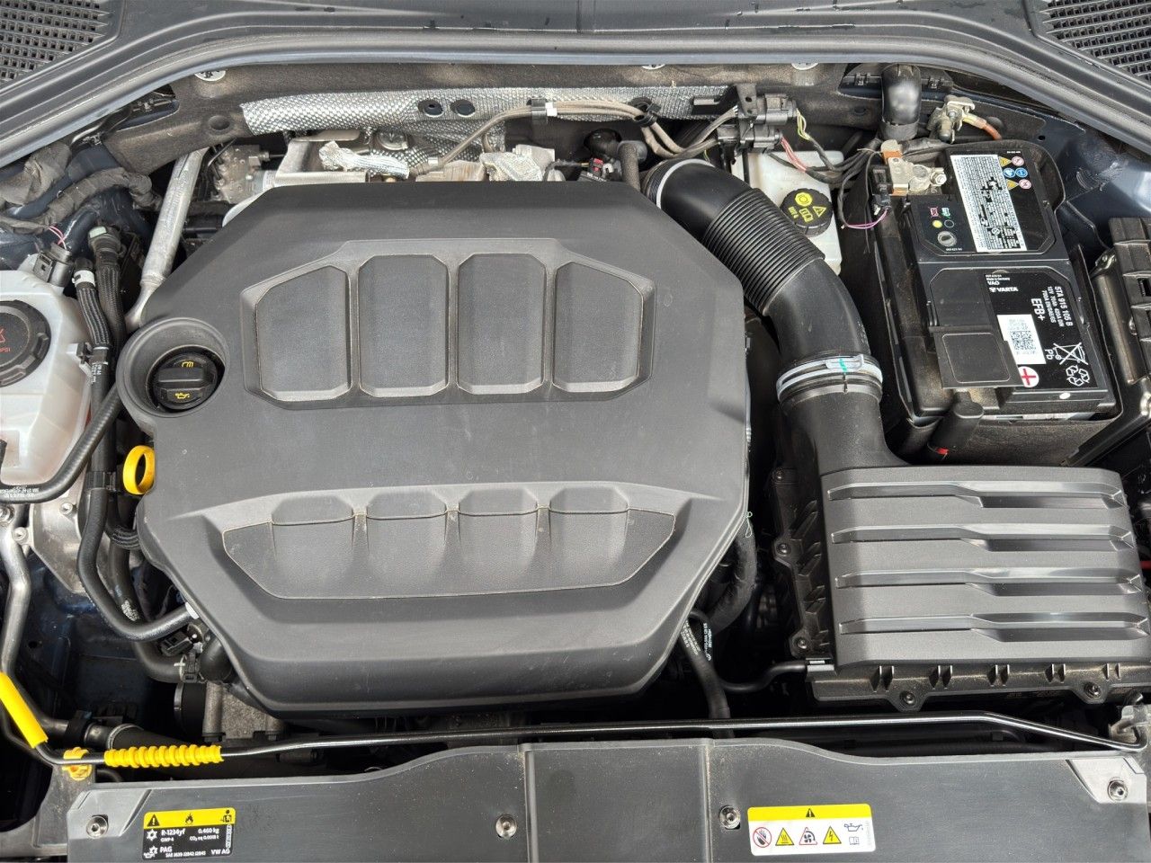Volkswagen T-Roc 2.0 TSI DSG 4Motion R-Line - Samsaru's Car Outlet