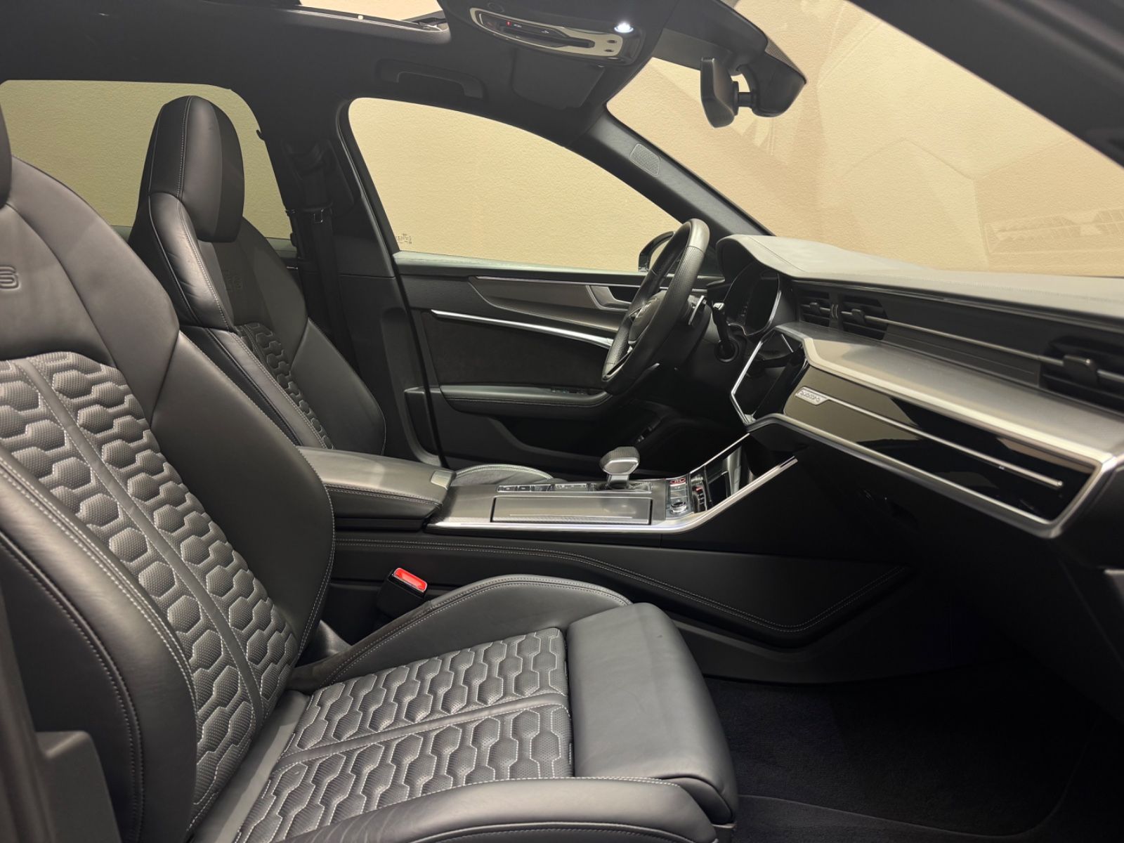 Audi RS6 Avant 4.0 TFSI q.*ABT*DYNAMIK*B&O*KERAMIK*