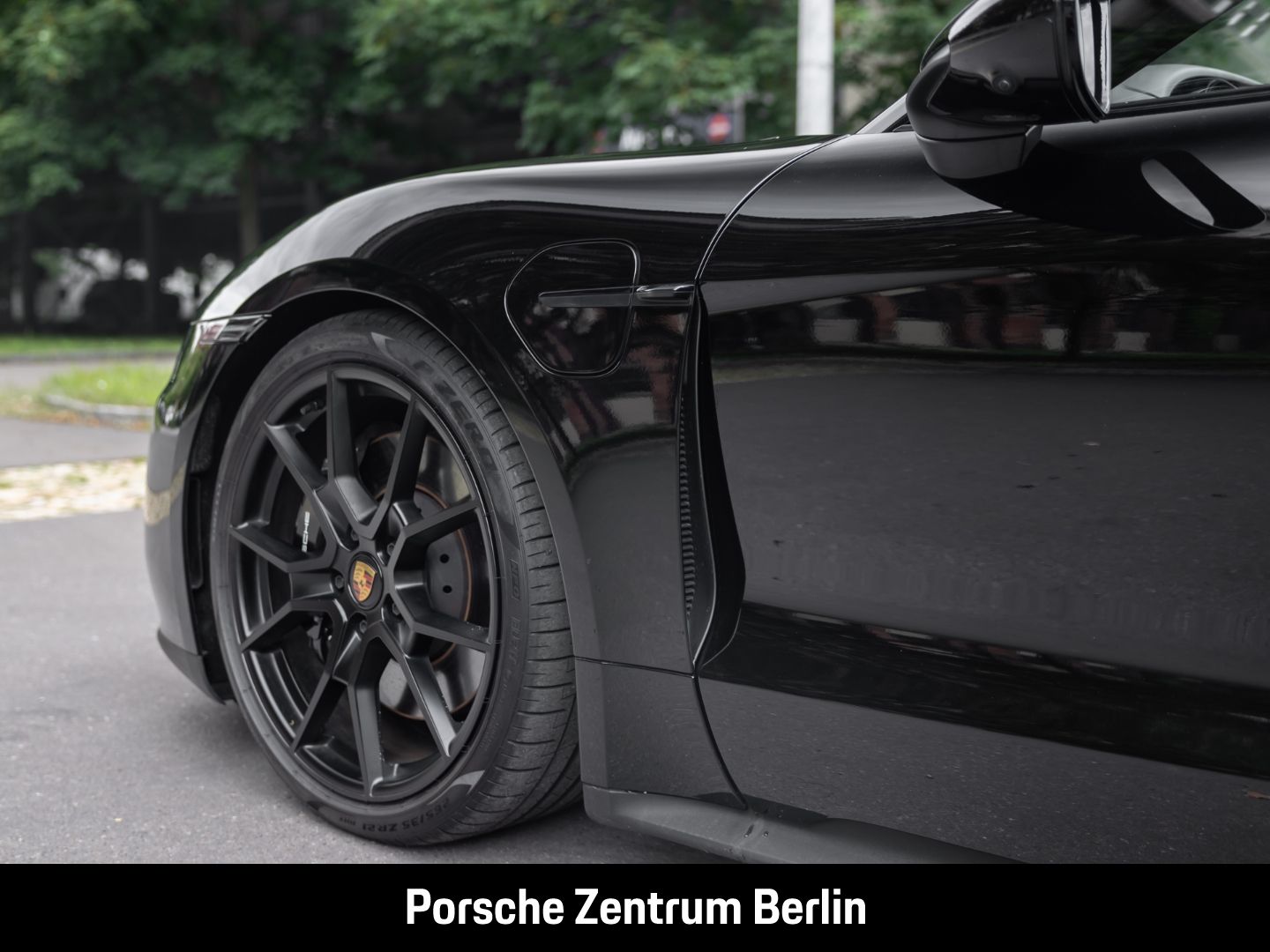 Porsche Taycan GTS HA-Lenkung InnoDrive HeadUp LEDMatrix