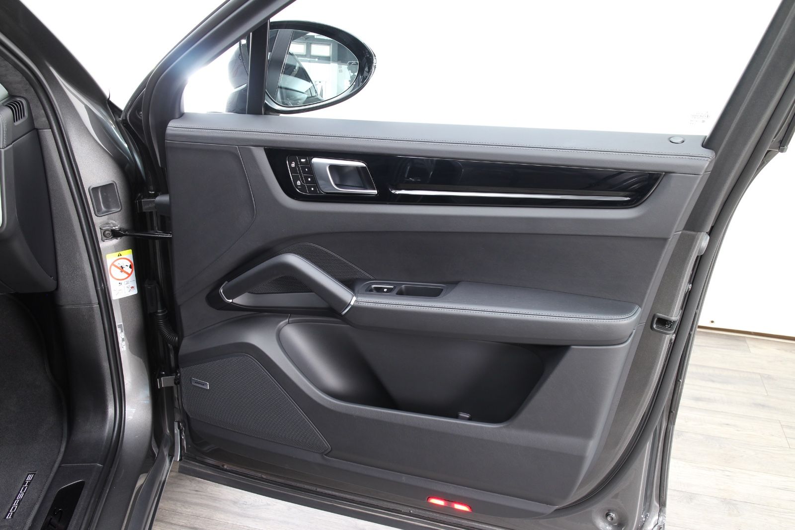 Porsche Cayenne Coupe GTS InnoDrive HeadUp Softclose