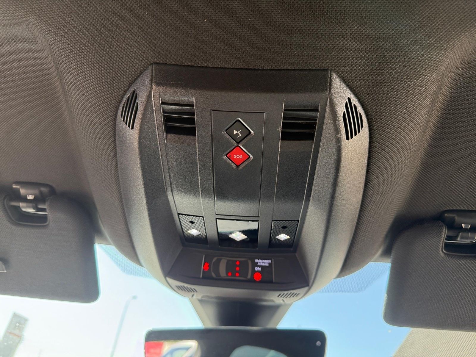 DS Automobiles DS7 CROSSBACK PERFLIN BHDI 180 NAVIGATION,KEYLES