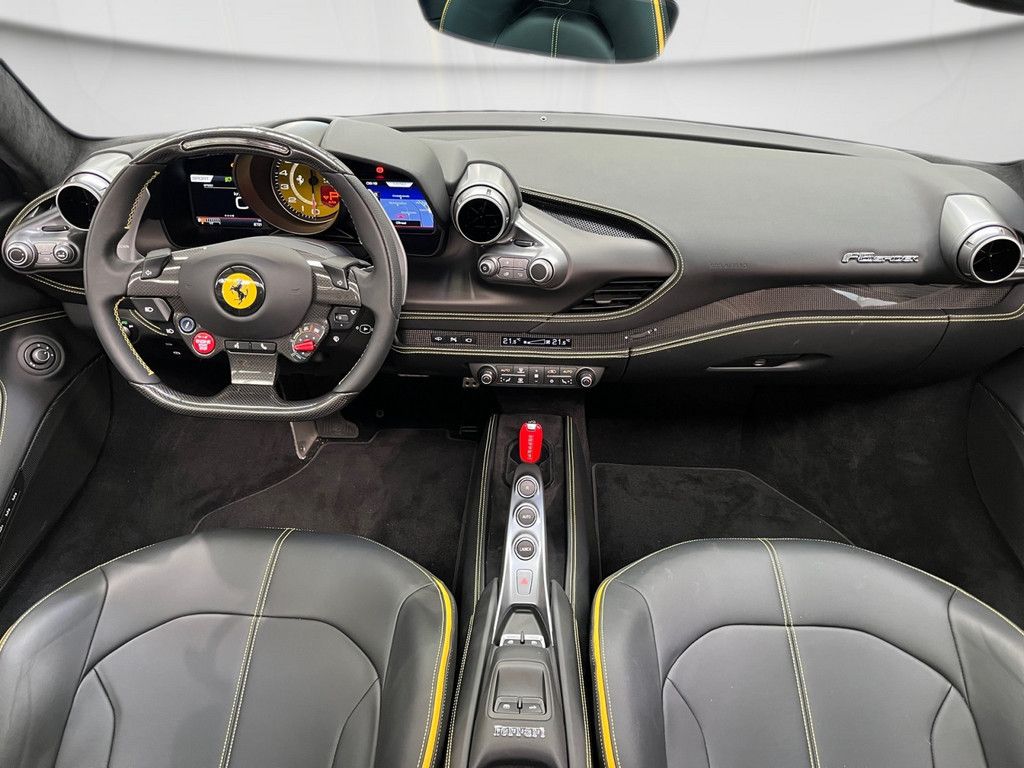 Ferrari F8 Spider - Samsaru's Car Outlet