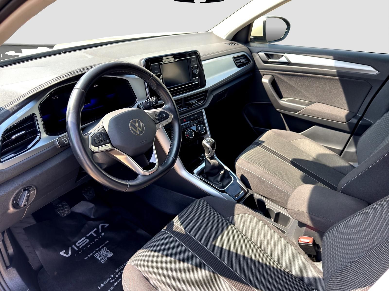 Volkswagen T-Roc Life 2.0 TDI - Samsaru's Car Outlet