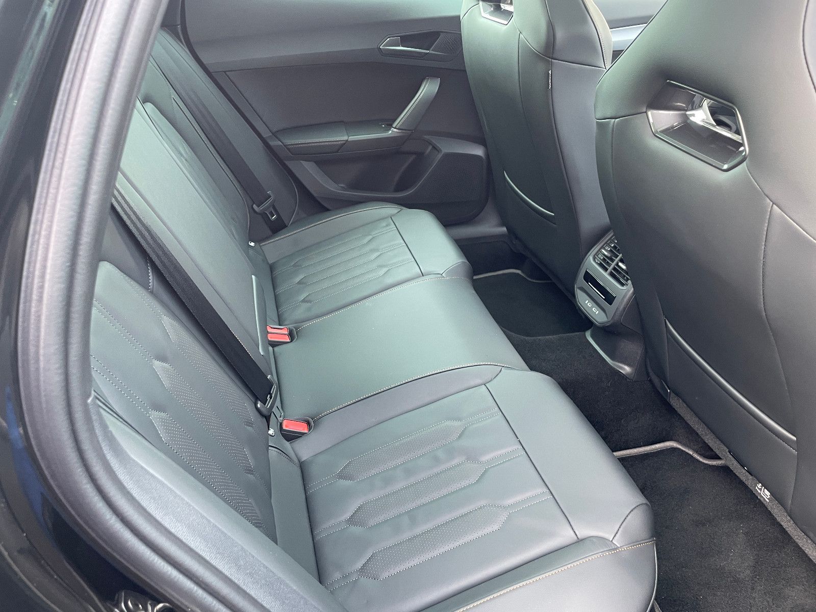Cupra Formentor VZ5 4Drive - Samsaru's Car Outlet