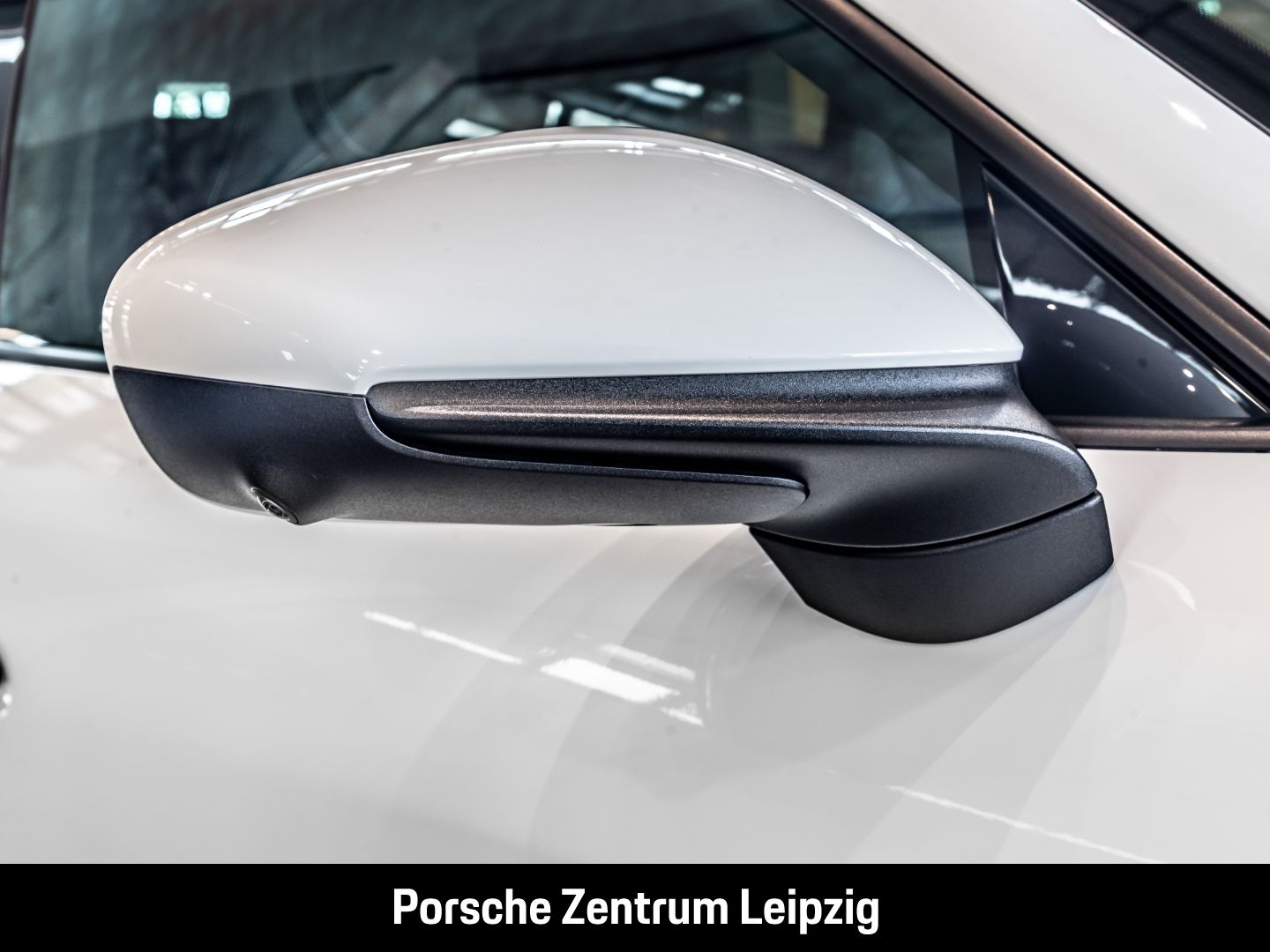 Porsche Taycan 4 SportDesign HD-Matrix ACC Pepita 21Zoll