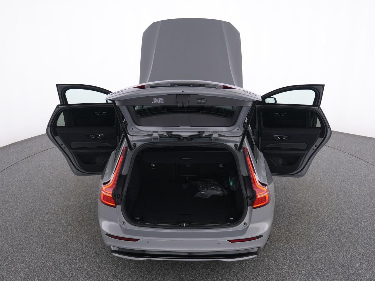 Volvo V60 T6 Recharge AWD PlusDark+AHK+360°+STANDHZ+LM
