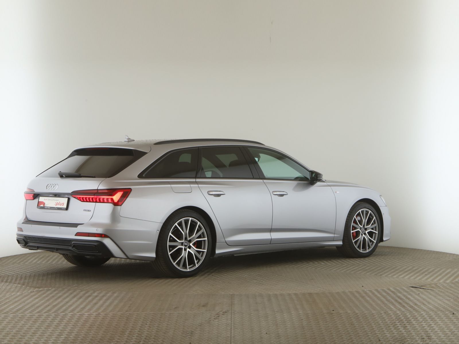 Audi A6 Avant 55 TFSIe quattro Sport - Samsaru's Car Outlet
