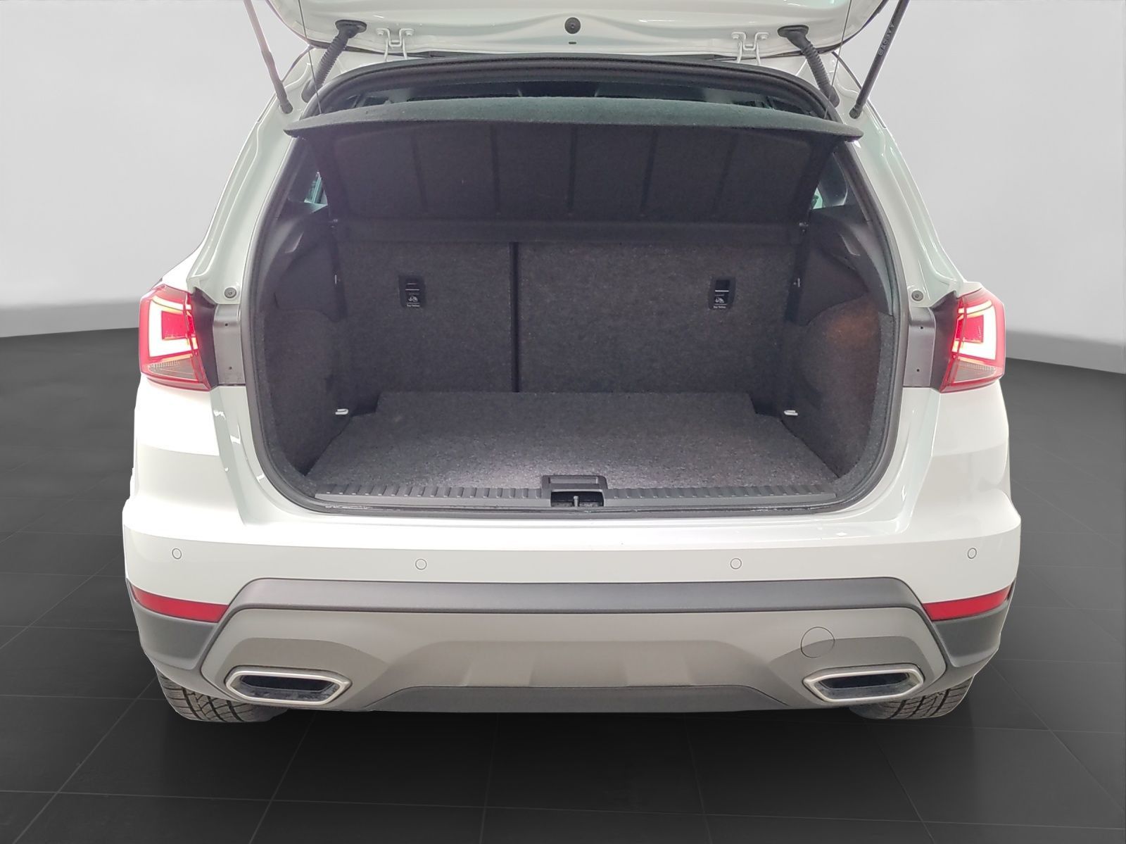 Seat Arona 1.5 TSI DSG FR NAVI AHK SITZHZ GJR