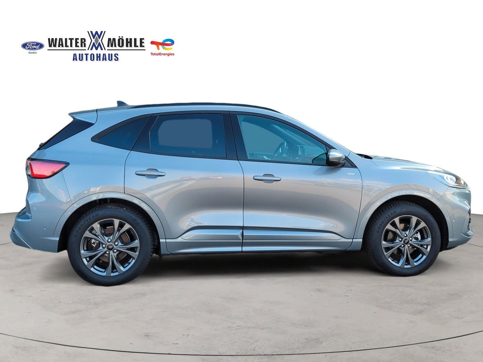 Ford Kuga Plug-In Hybrid ST-Line X - Samsaru's Car Outlet