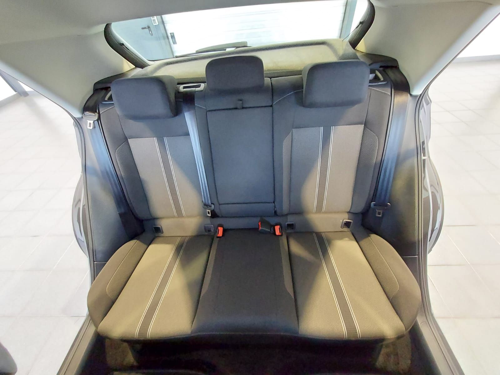 Volkswagen T-Roc 1.0 TSI Style - Samsaru's Car Outlet