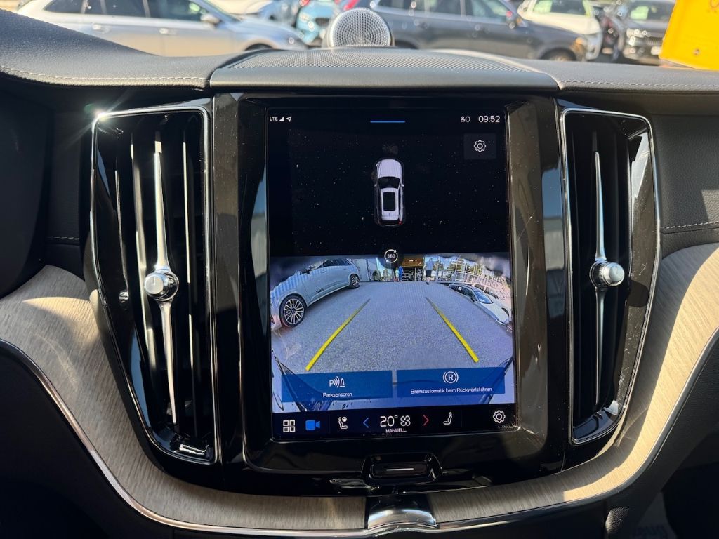 Volvo XC60 Inscription Recharge Plug-In Hybrid AWD T8