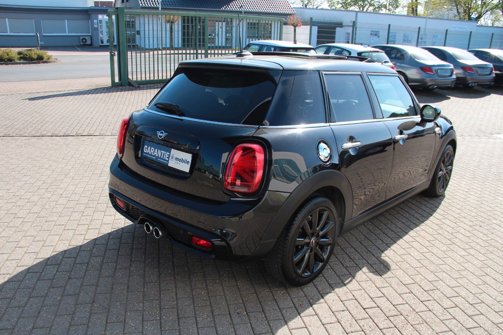 MINI Mini Cooper S Chili - Samsaru's Car Outlet