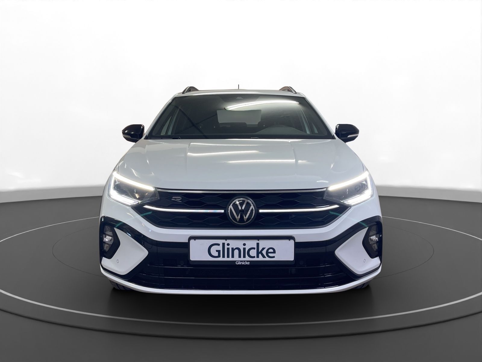 Volkswagen Taigo 1.5 TSI R-Line DSG - Samsaru's Car Outlet