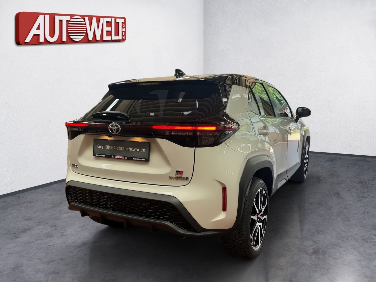 Toyota Yaris Cross 1.5 GR Sport HUD,KlimaA,LED,LM 18