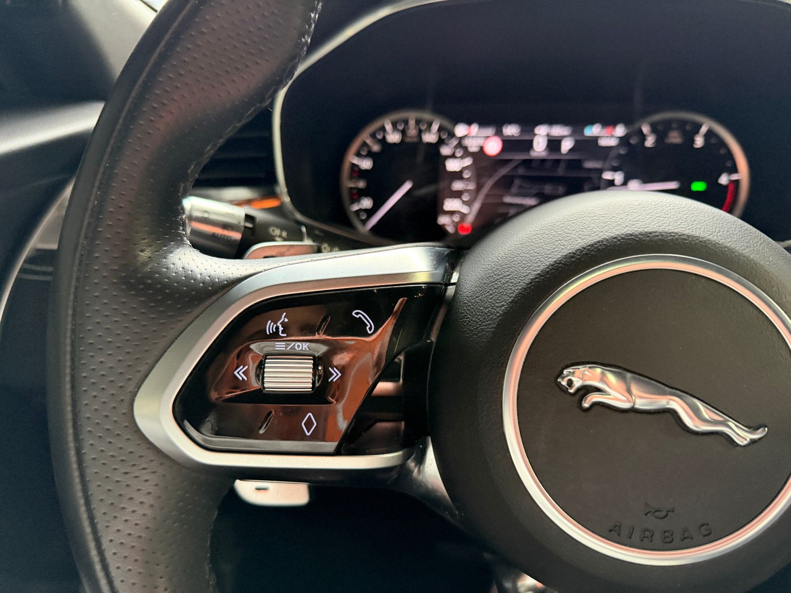 Jaguar F-Pace F-PACE R-Dynamic S AWD/PANO/3D-KAMERA
