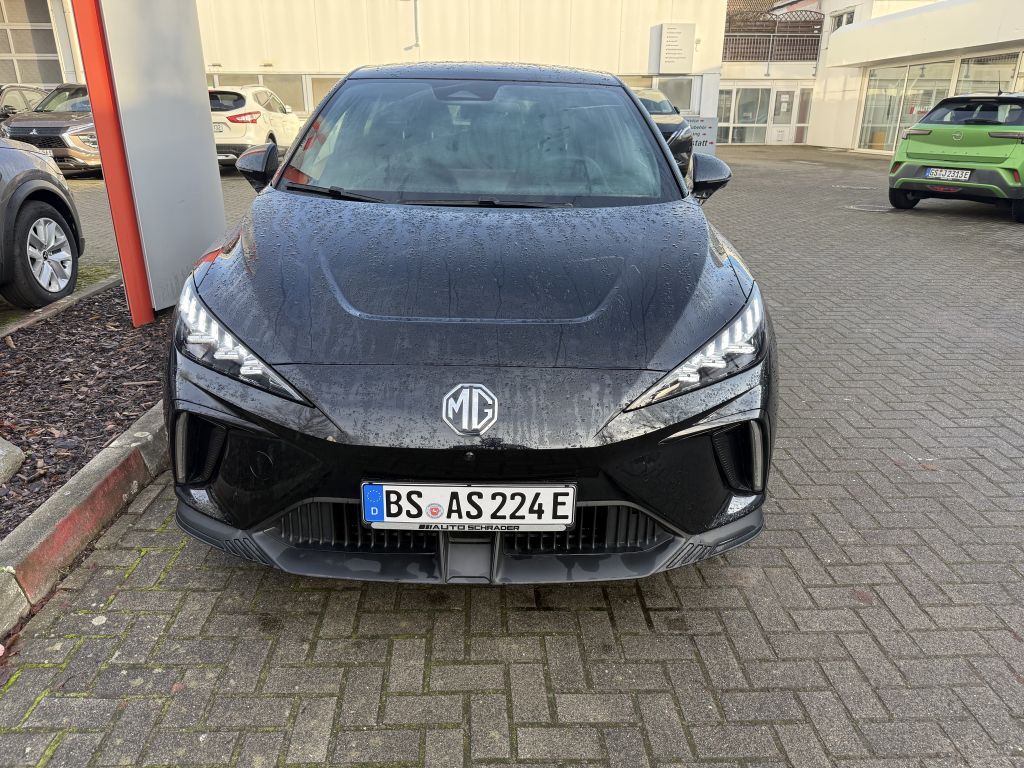 MG4 Luxury MY23 LRH/SHZ/AAC/KAMERAS/PDC/LED