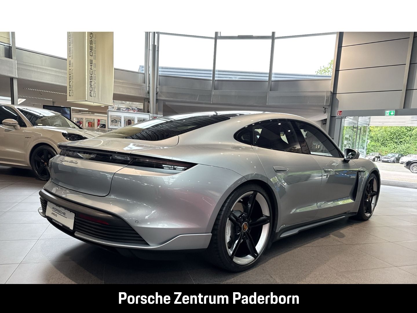 Porsche Taycan Turbo Leder-Brombeer InnoDrive Head-Up