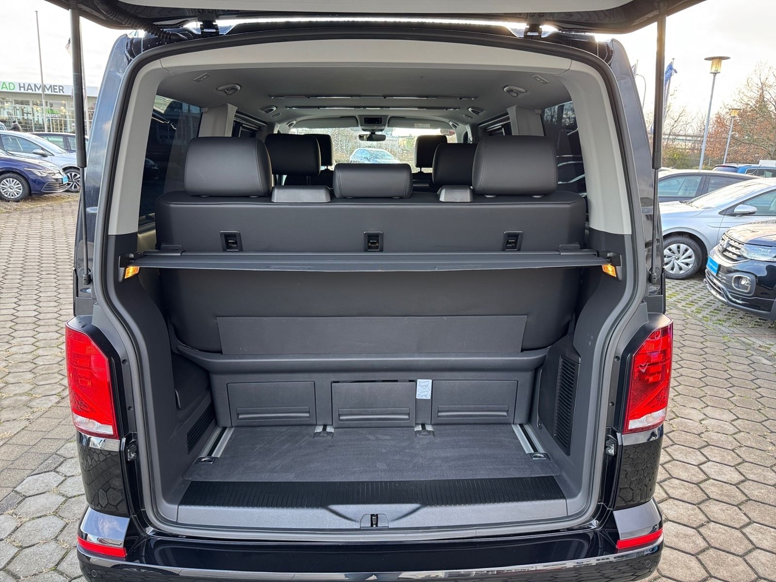Volkswagen T6.1 Multivan 2.0 TDI 4M - Samsaru's Car Outlet