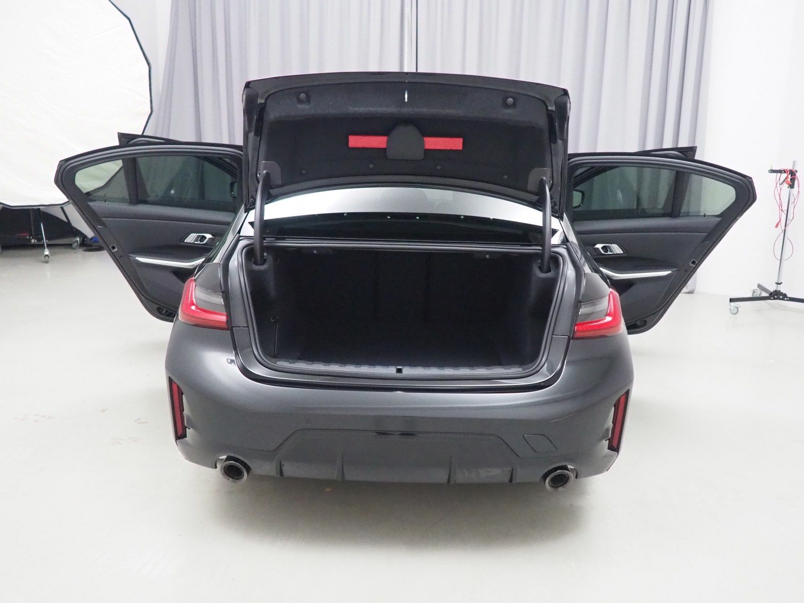 BMW 320D xDrive - Samsaru's Car Outlet