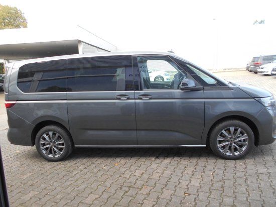 Volkswagen T7 Multivan Life 2.0 TSI DSG - Samsaru's Car Outlet