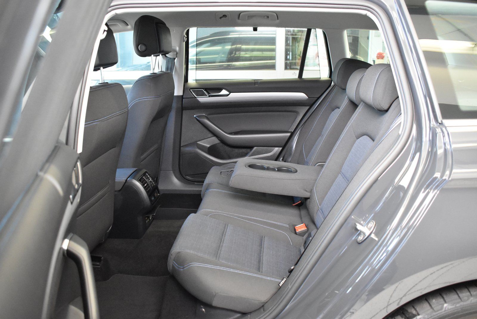 Volkswagen Passat Variant 1.4TSI Hybrid GTE DSG - Samsaru's Car Outlet