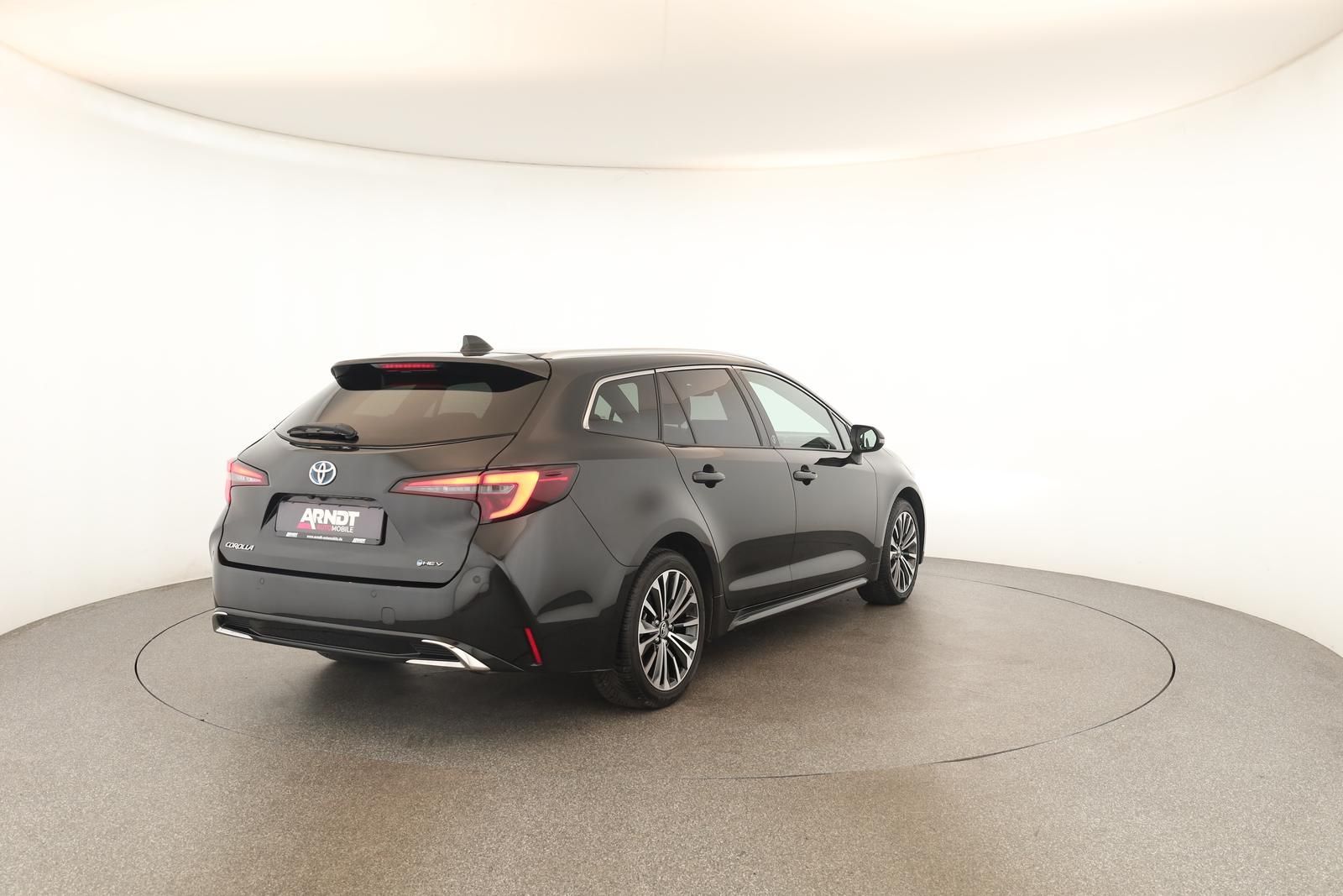 Toyota Corolla Touring Sports 2.0 CVT Team D Navi Kam