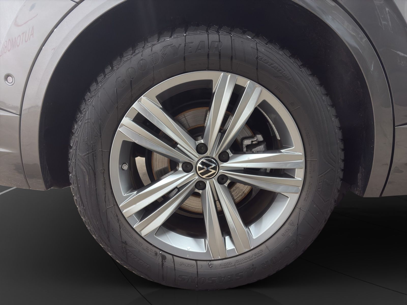 Volkswagen Touareg 3.0 TDI 4M Elegance AHK LED LM 19" Navi