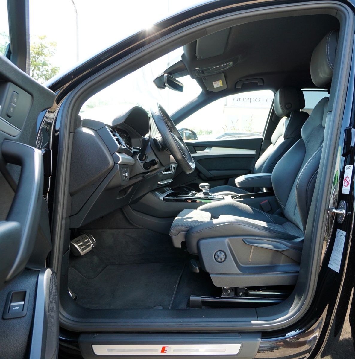 Audi Q5 40 TDI quattro S line - Samsaru's Car Outlet