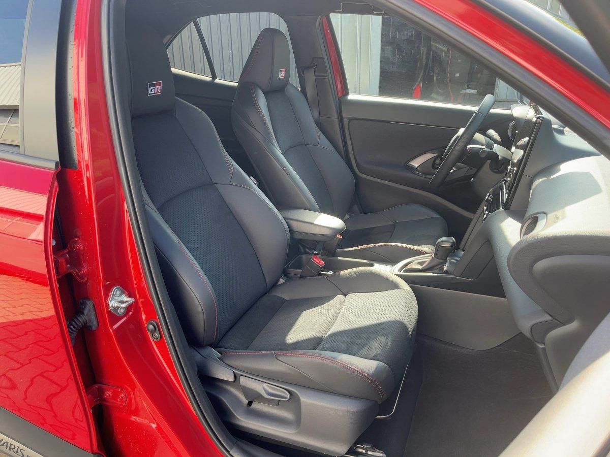 Toyota Yaris Cross 1.5 FWD GR Sport Navi*ACC*KAM*SHZ