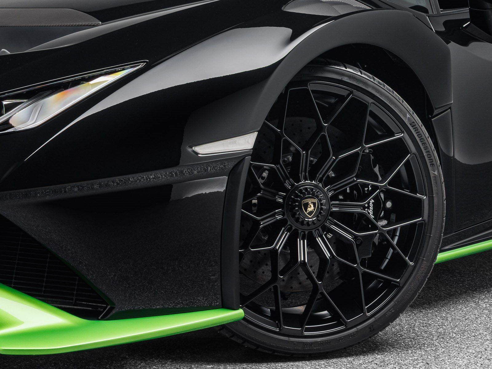 Lamborghini Huracán STO - Samsaru's Car Outlet