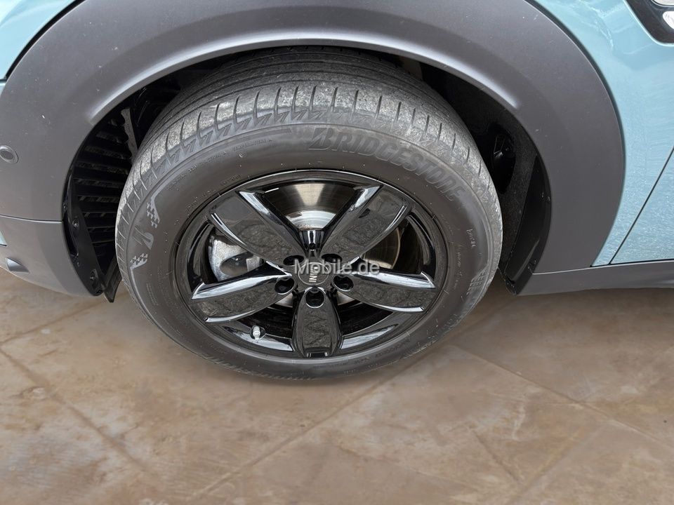 MINI Countryman Cooper S - Samsaru's Car Outlet