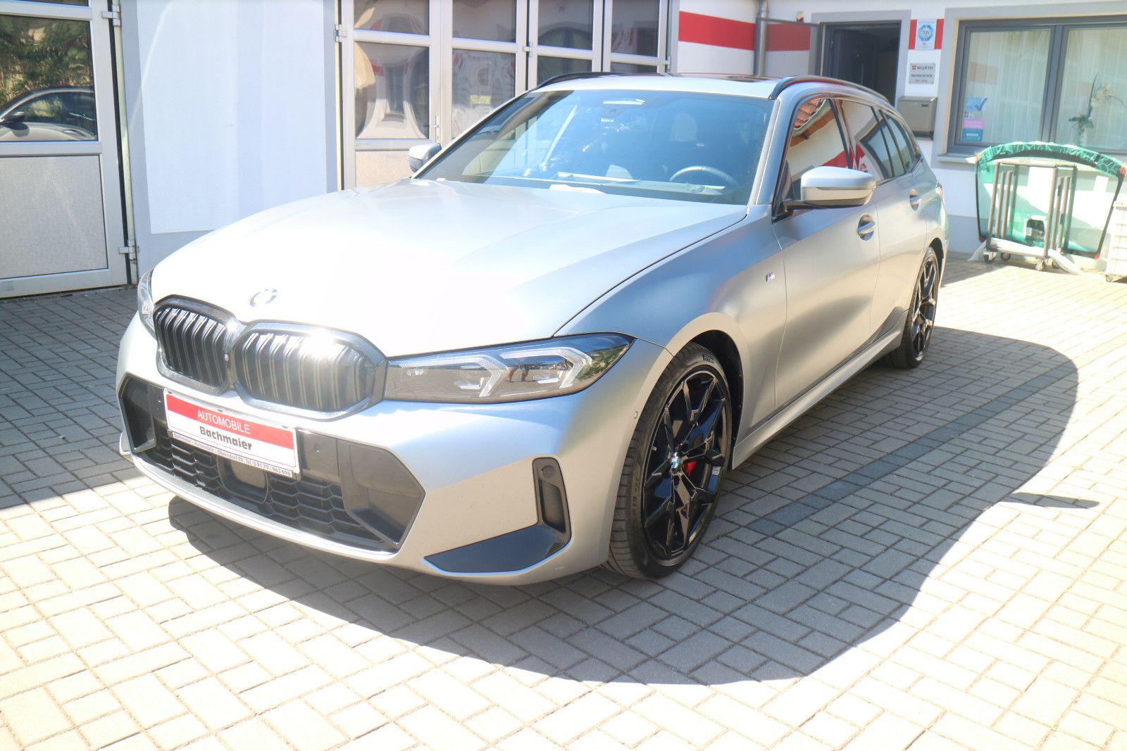 BMW 320 d-Touring- xDrive M Sport-Pano-Standhzg.ACC-