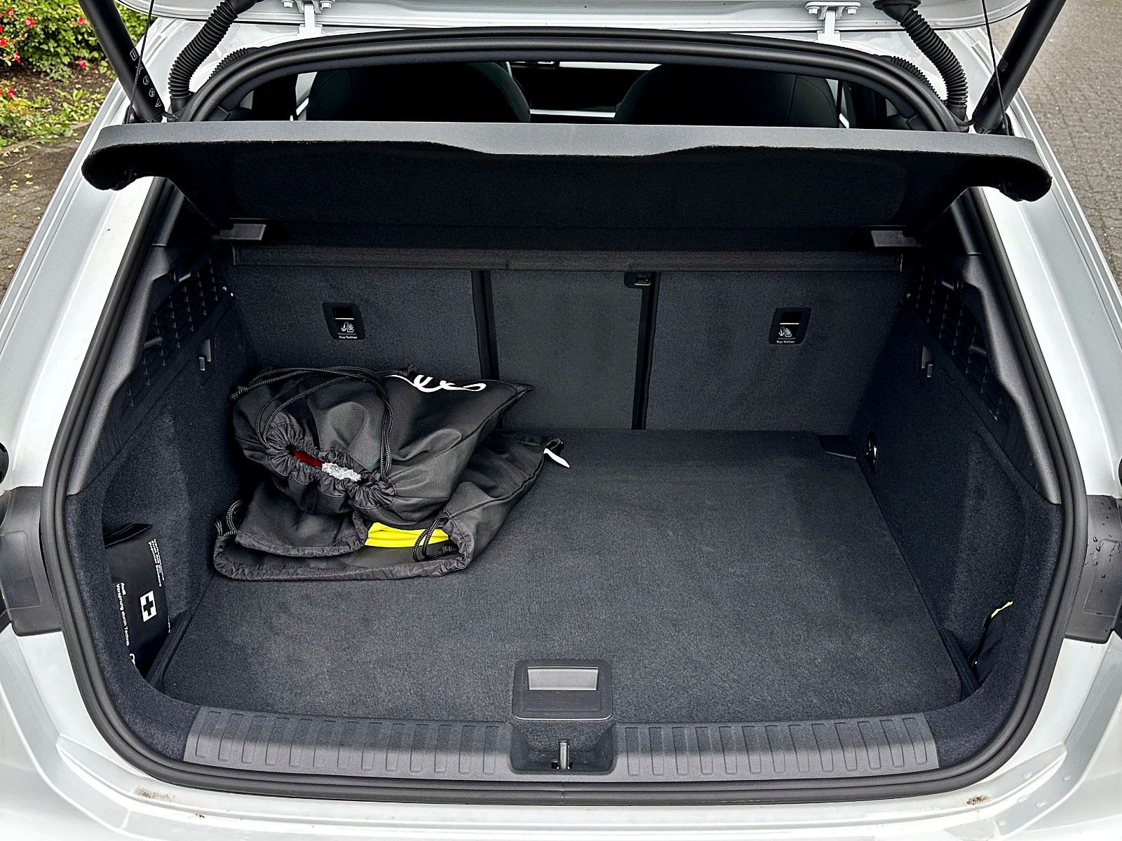 Audi A3 Sportback 45TFSIe S LINE BLACK PANO KAMRA VC+