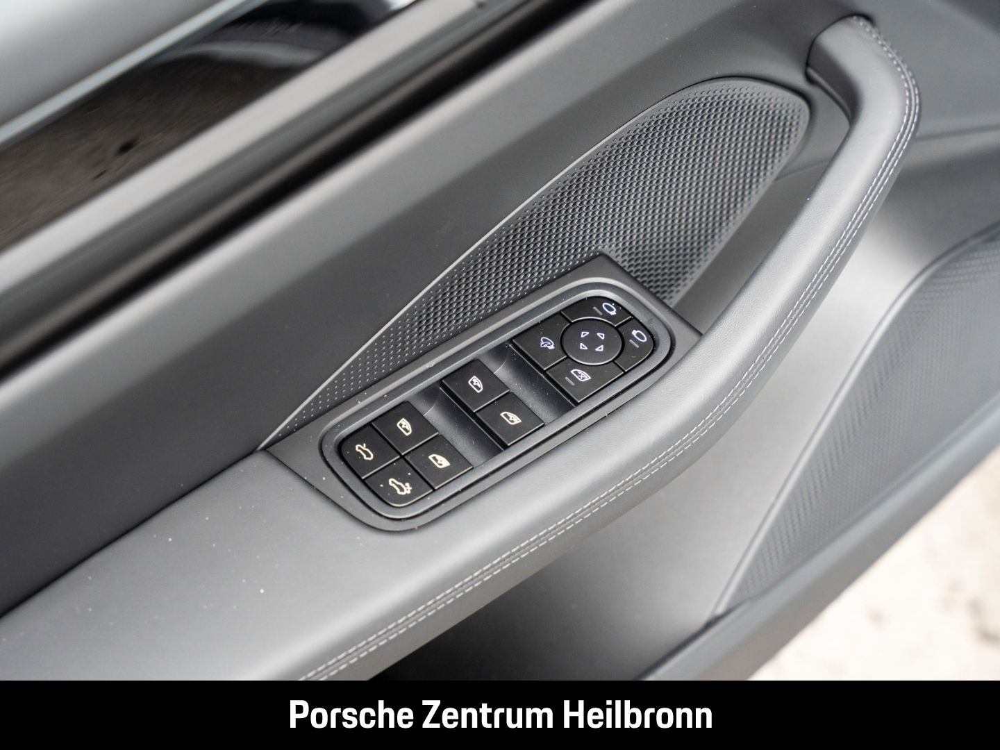 Porsche Macan 4 BOSE Luftfederung Panorama LED-Matrix