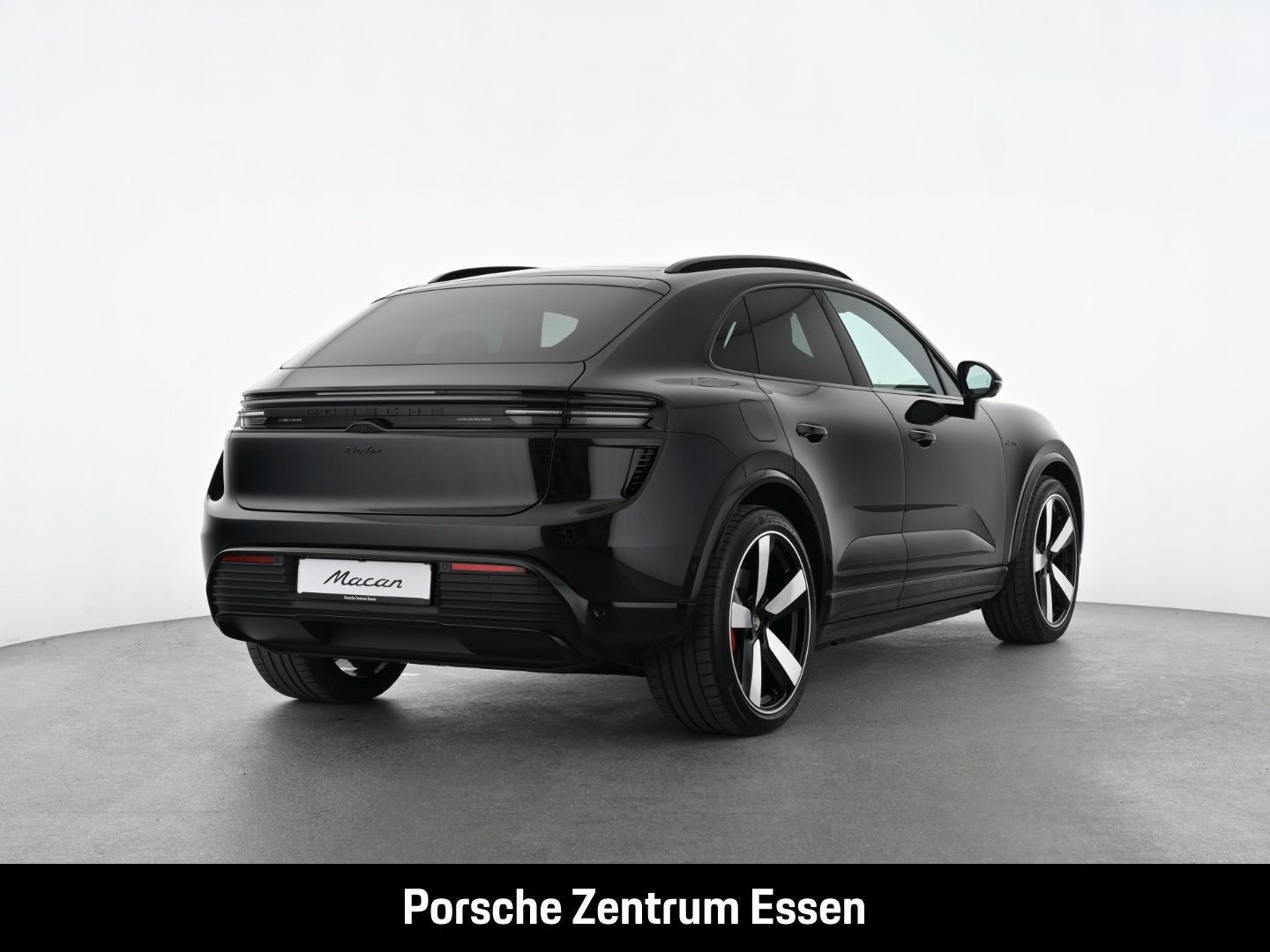 Porsche Macan Turbo S - Samsaru's Car Outlet