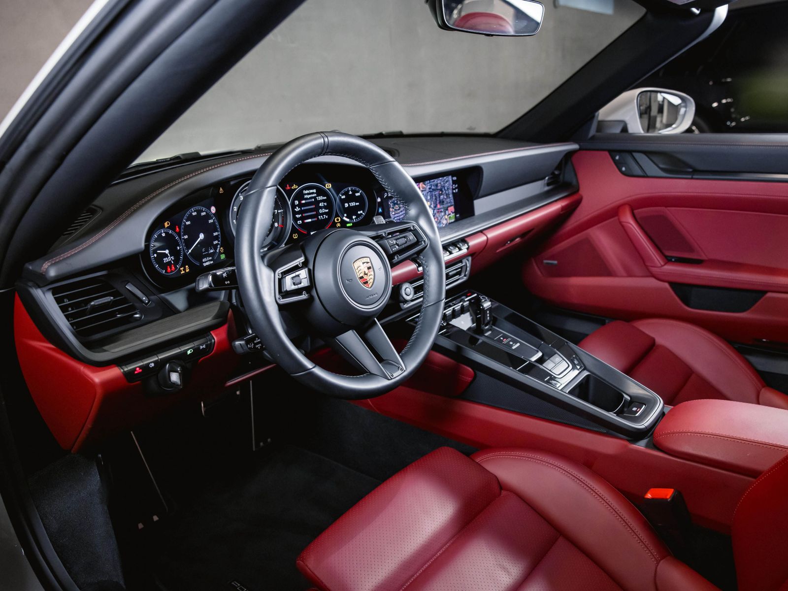 Porsche 911 Carrera 4 GTS Liftsystem BOSE Sportsitze