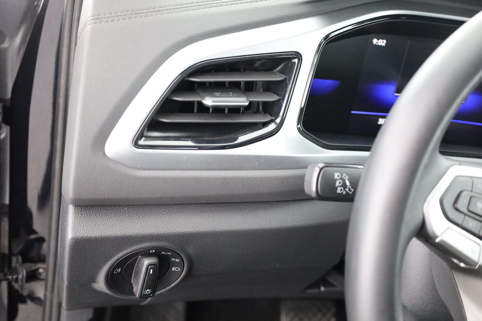 Volkswagen T-Roc 1.5 TSI DSG - Samsaru's Car Outlet