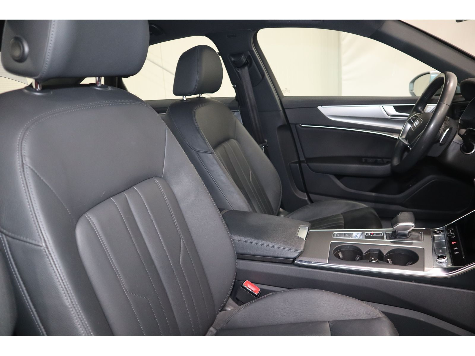 Audi A6 Limo 45 TFSI quattro design - Samsaru's Car Outlet