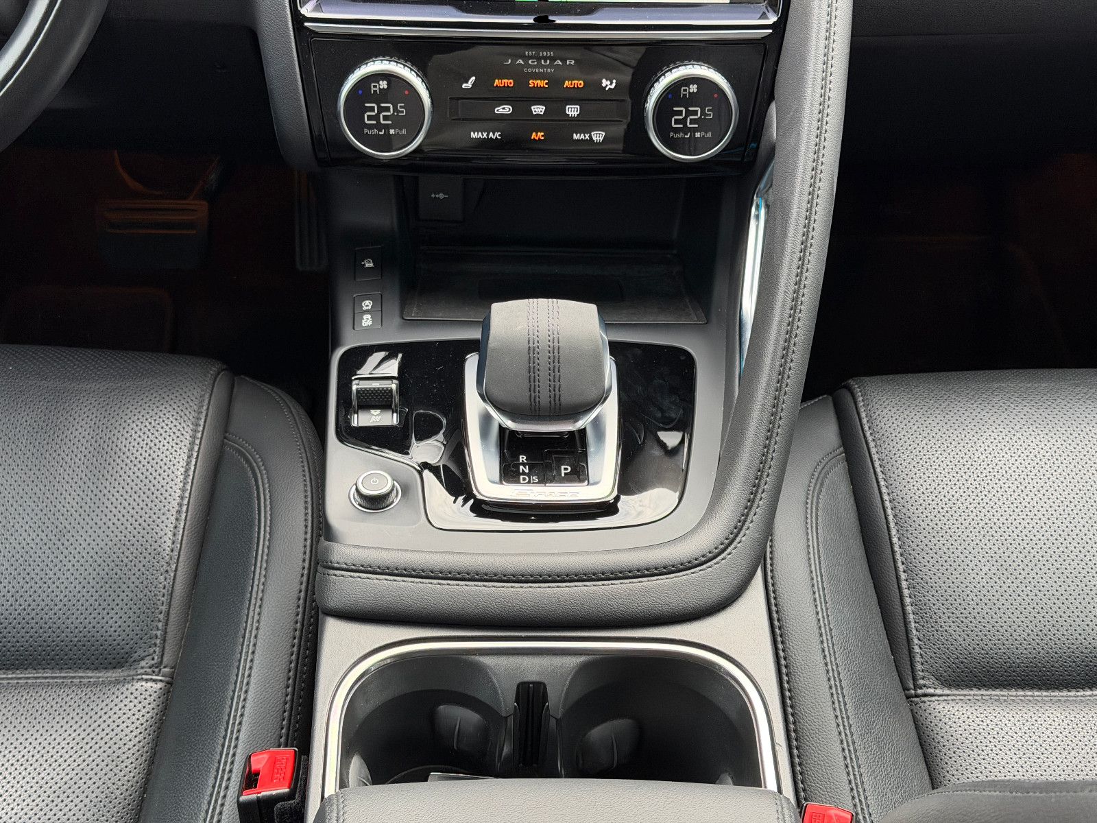 Jaguar E-Pace E-PACE S AWD/PANO/3d-KAMERA/LED/SHZ