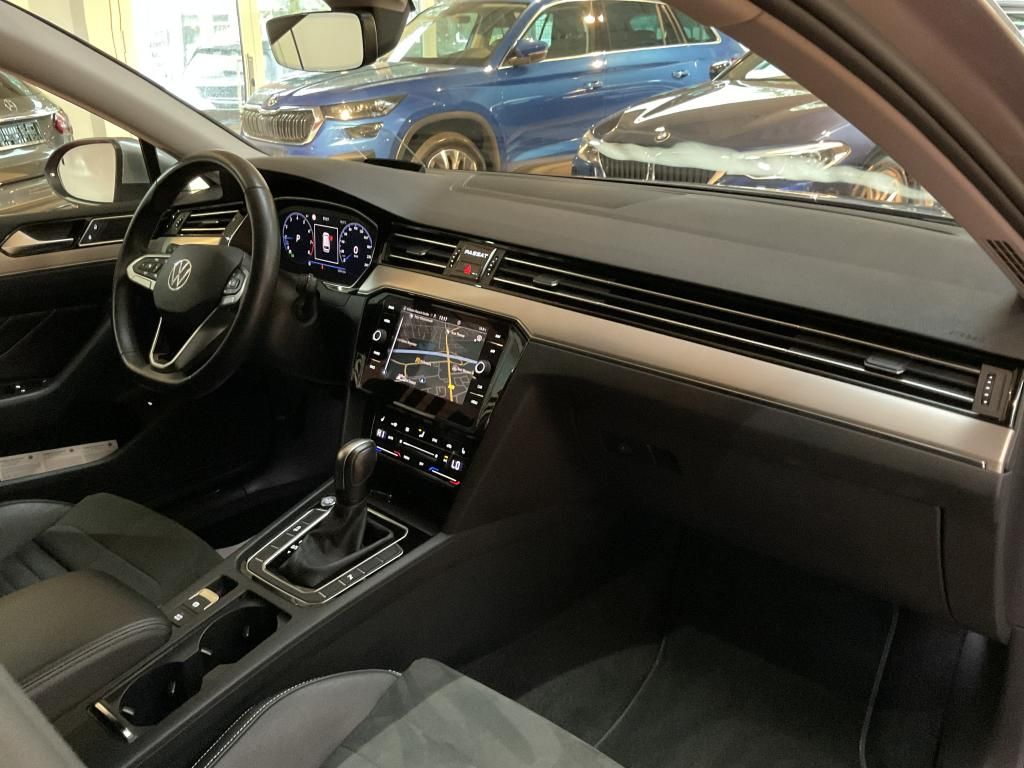 Volkswagen Passat Variant 1.5 TSI DSG Elegance - Samsaru's Car Outlet
