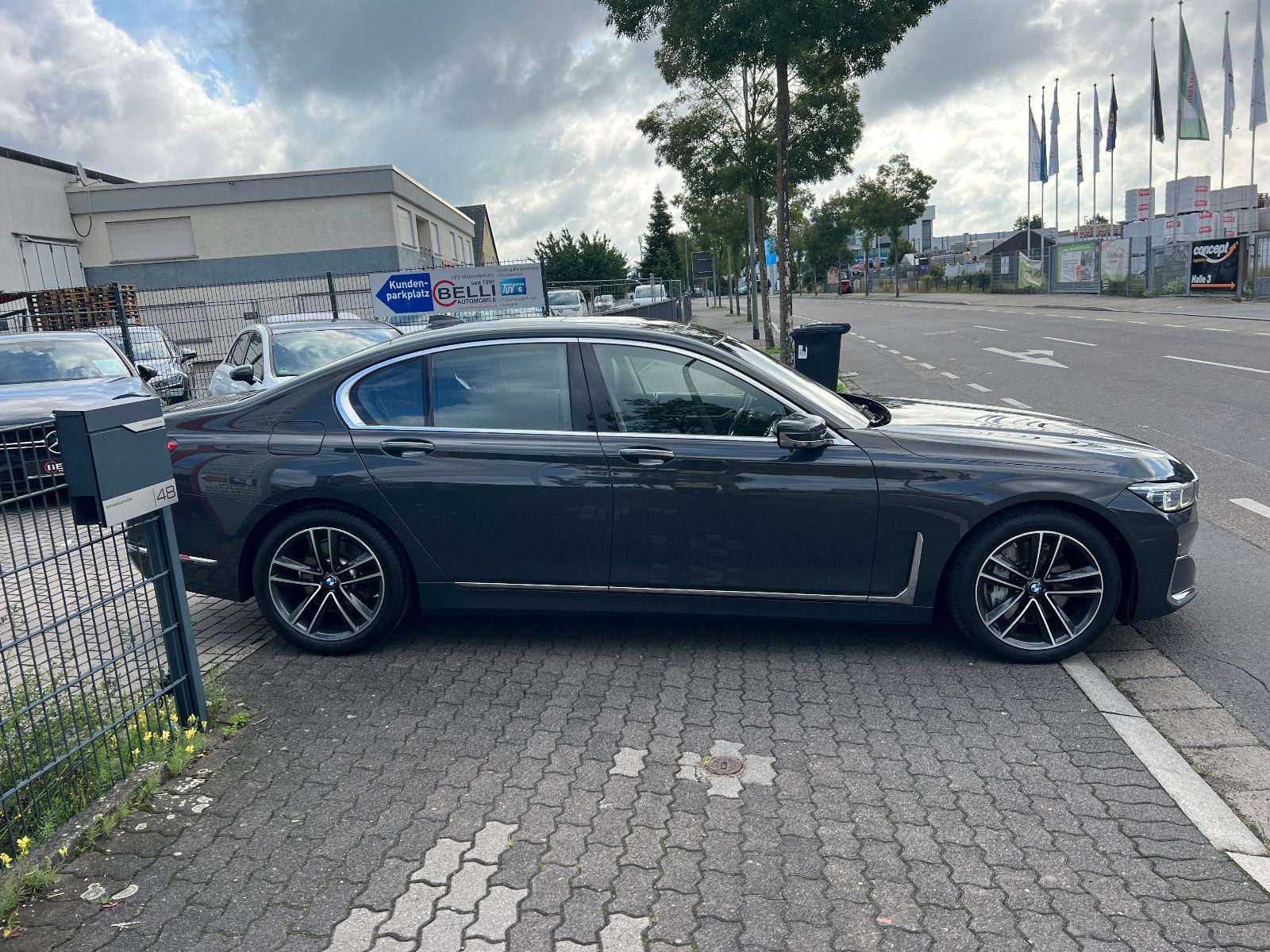 BMW 750 d xDrive HUD HK FINANZIERUNG